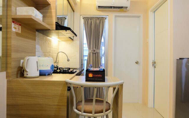 Clean 2BR Bassura City Apartment