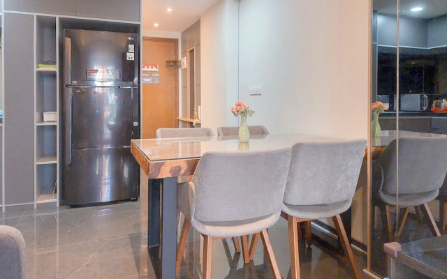 Spacious And Comfy 3Br At M-Town Signature Apartment