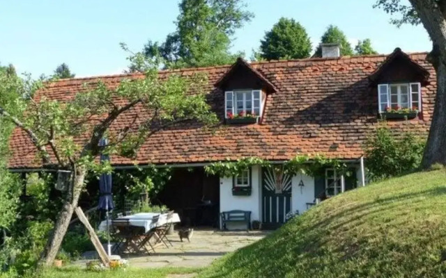 The Holler Comfortable Holiday Residence