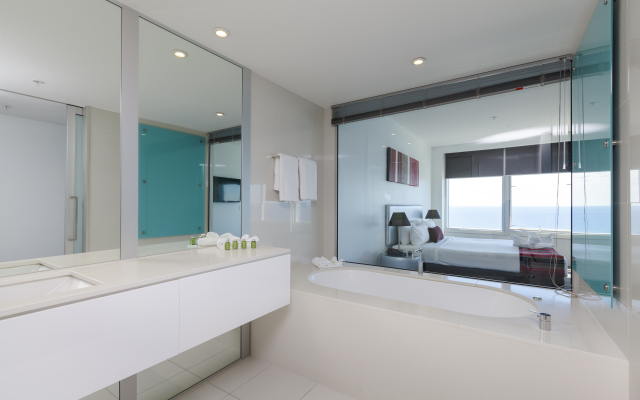 Q1 Resort & Spa