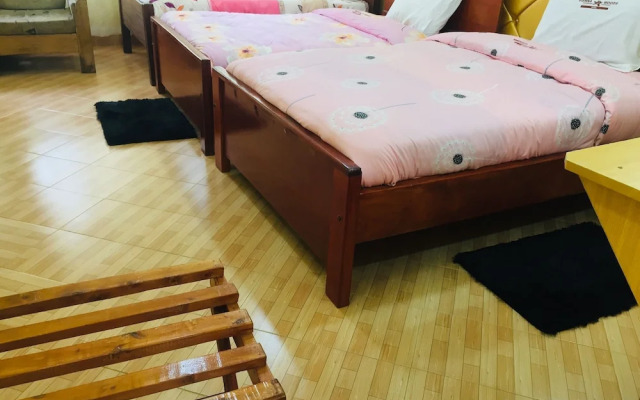 Vienna Woods Holiday Inn Limited