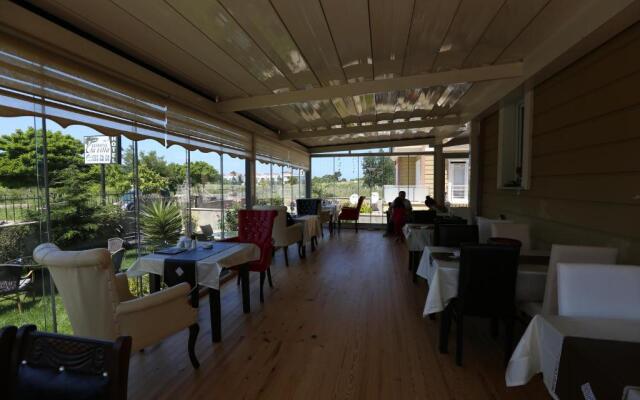 Assortie La Villa Hotel