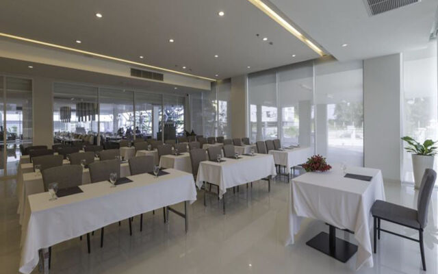 Kantary Hotel & Serviced Apartments Amata, Bangpakong