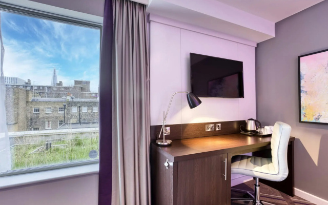 Premier Inn London Southwark - Southwark Station