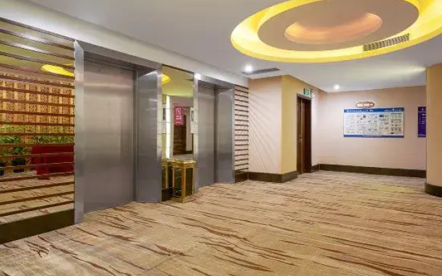 Joy Hotel (Foshan Nanhai Pengruili Jihua Plaza)