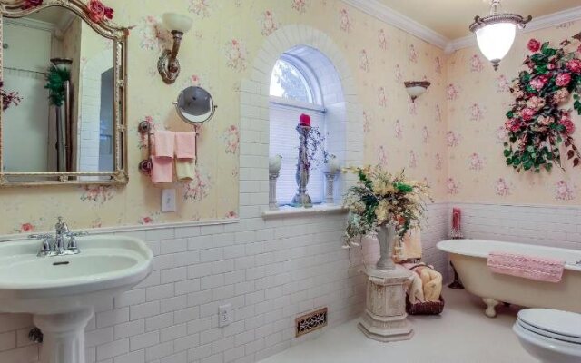 Baert Baron Mansion Bed & Breakfast