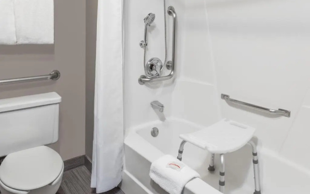 Baymont Inn And Suites Glenview