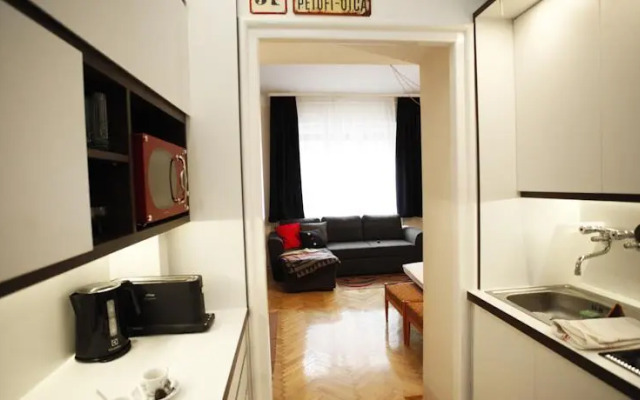 CSL Molnar Design Apartment