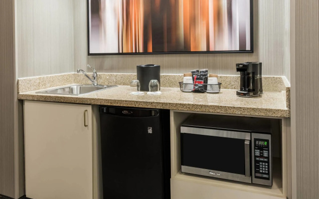 Courtyard By Marriott Danbury