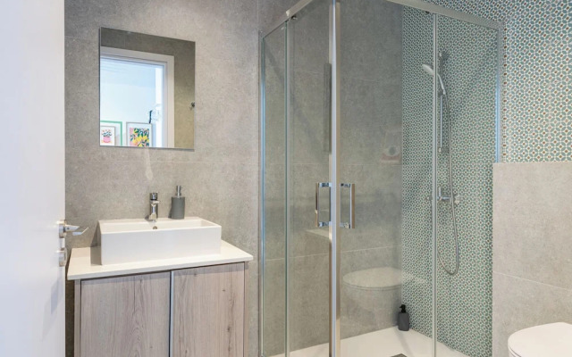 Lunette Artful 1-BR Apartment in Larnaca