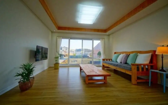 Jeonju Hosumaeul Dusilleene Pension