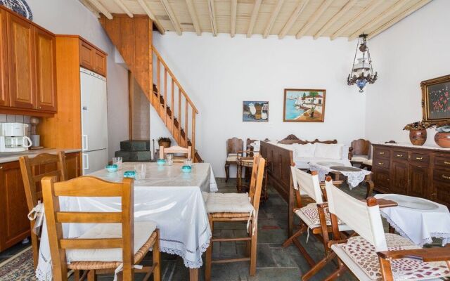 Marouso Villa Paros