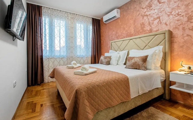 NEW! Luxury Apartment Dona