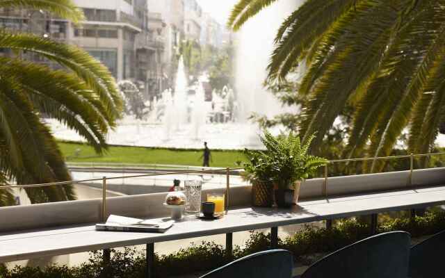 Skylark, Aluma Hotel & Resort