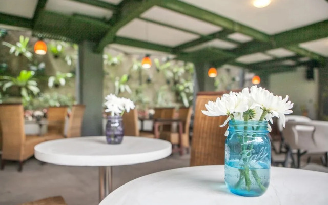 OYO 196 Horizone Residence