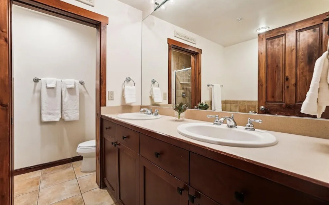 Main Street Junction 19 2 Bedroom Condo