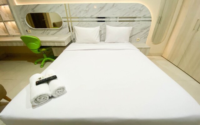 Nice And Elegant Studio Apartment At Warhol (W/R) Residence