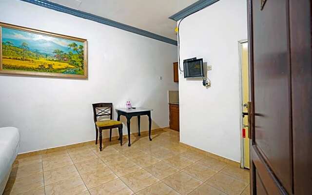 OYO 91390 Kost Grand Royal Elite