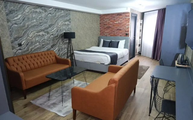 Nomad Hub Istanbul Suit