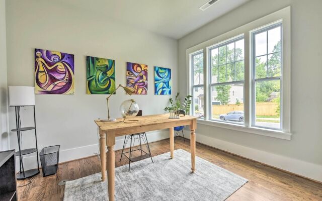 Modern Charlotte Home ~ 4 Mi to Downtown!
