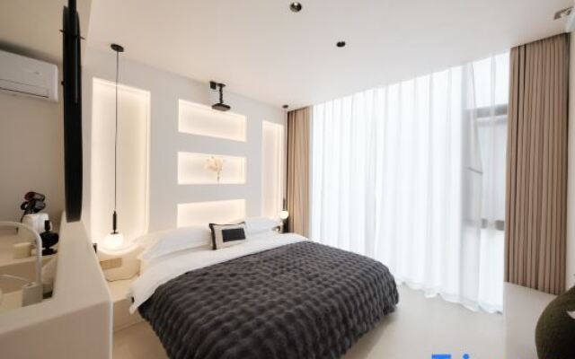 Yuqi·Banshan Homestay (Dali Ancient City South Gate)