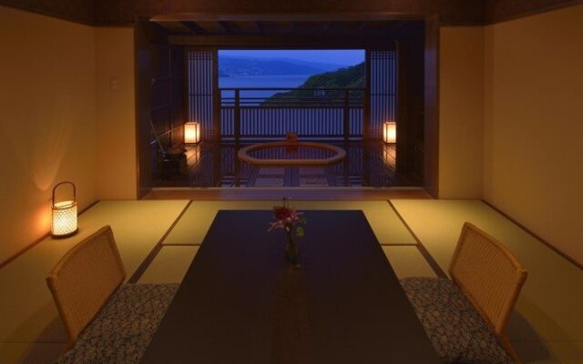 Jikan Wo Tabisuru Yado Umi No Hana