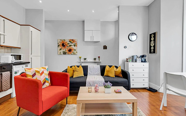 Stylish & Modern St Johns Hill
