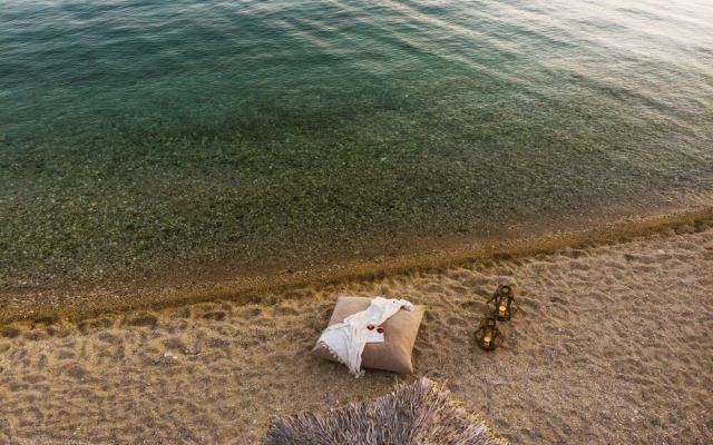 Prima Vista Beachfront Boutique Hotel