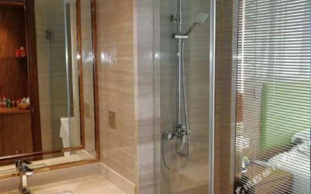 Zhoushan Pinzhu Art Hotel (Baolong Plaza)