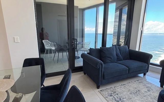 Sky High Luxury - 59th Floor at Ocean