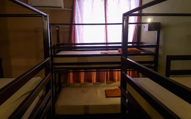 Hostel Yaxha