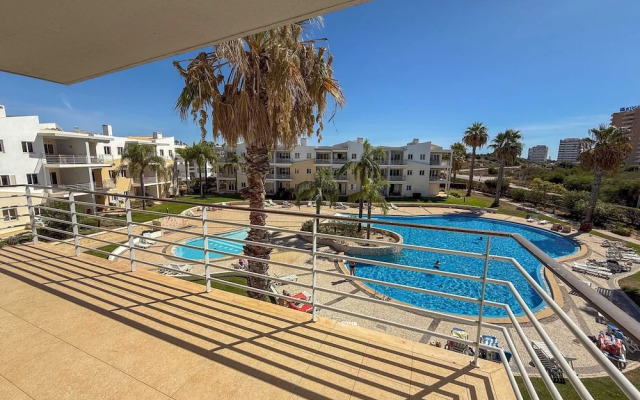 Portugal Rentals Vila da Praia Apartments