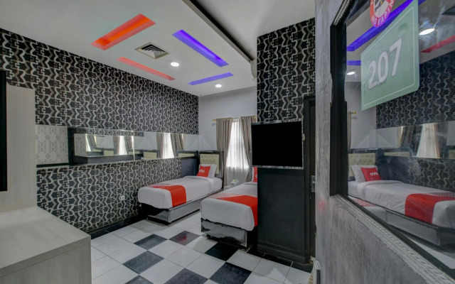 Super OYO 4010 Zaara Guest House Syariah
