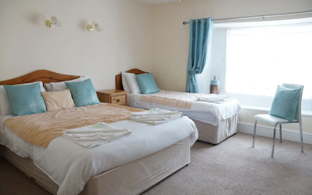 Eyre Court Hotel