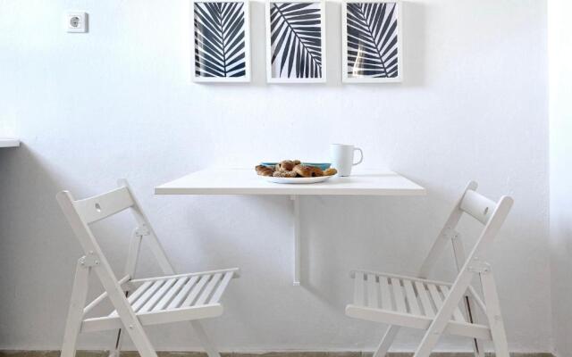 Palm Suite Blue
