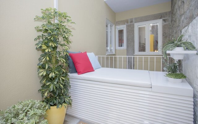 Liiiving - Clérigos Terrace Apartment