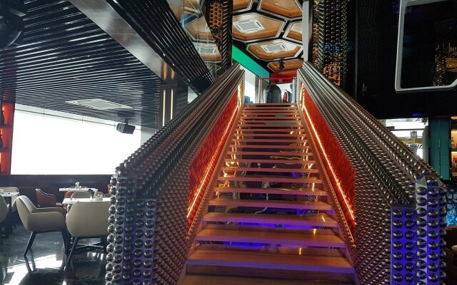 Platinum Suites KLCC - Vale Pine Luxury Homes