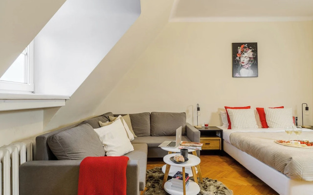 Lumina 2-level charming apart