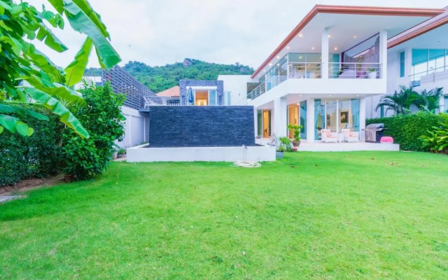 Luxury 3 Bedroom Villa, Sea View (PM-A5)