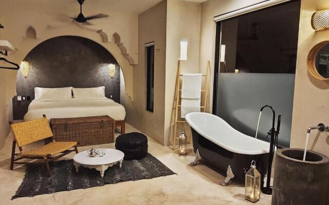 Moroccan vacation home for 16 guests!