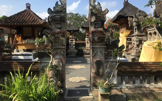 MALINI Homestay