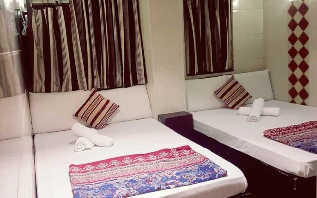 Skyline Hostel Hong Kong
