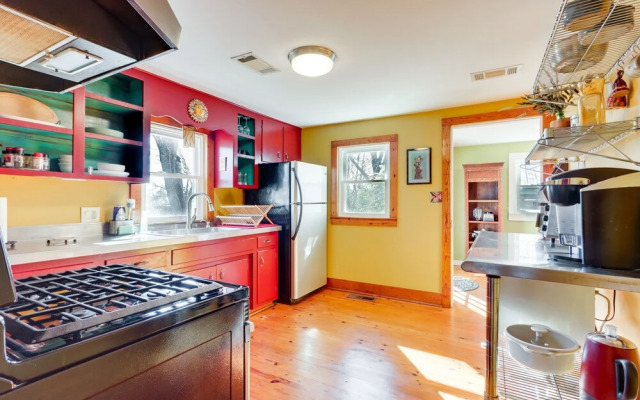 Fayetteville Home w/ Patios Near Town & University