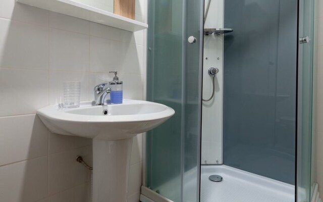 Studio Apartment on Malysheva 42a 14 floor