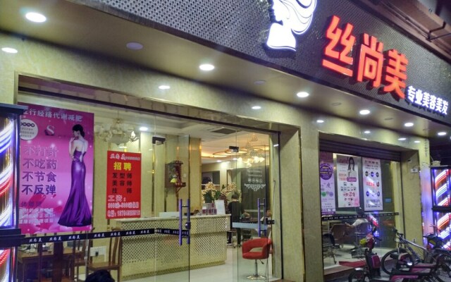 Ivy International Apartment