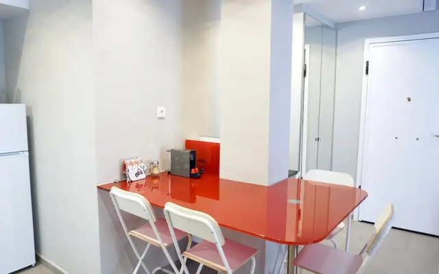 Beautiful Sunny Apt in Athens