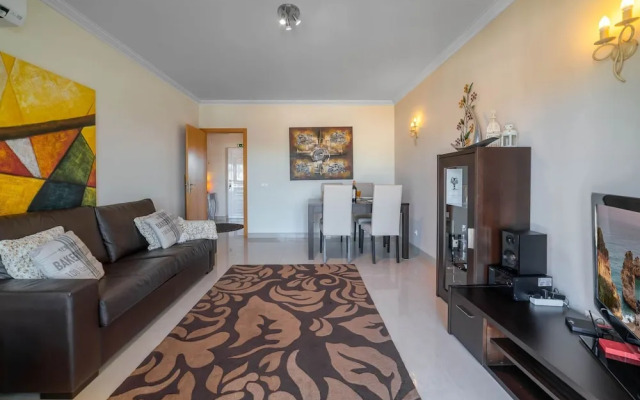 Lily Fabulous 1 BED APT With Roof Terrace Pool