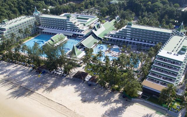 Le Meridien Phuket Beach Resort