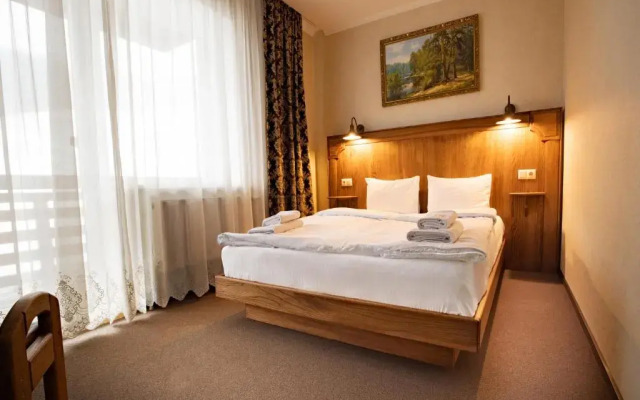Private Rooms in Hotel Lift 1R