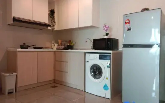 Ooak Suites | Mont Kiara | Mall | Babycot | 4 Pax